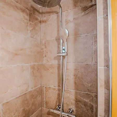 Evasion Urbaine - Balneotherapie - By La Caenciergerie Apartment *